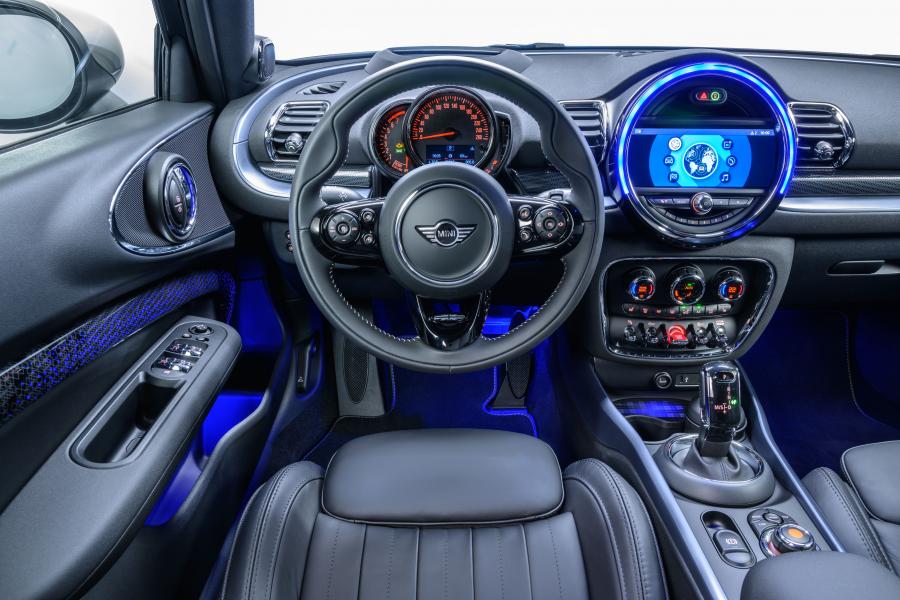 Интерьер Mini Cooper Clubman (F54) 2019 года  (WW) (фото 12 из 31)